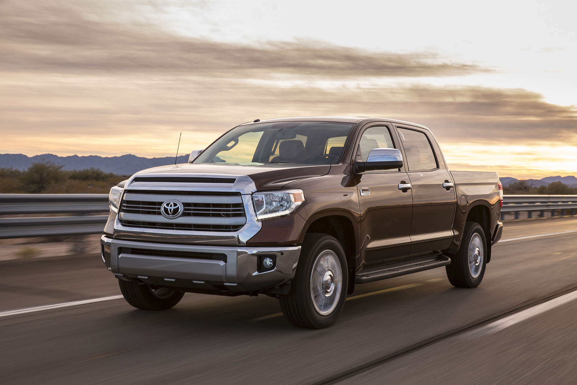 Facelifted Toyota Tundra revealed at Chicago show - Motoring Middle