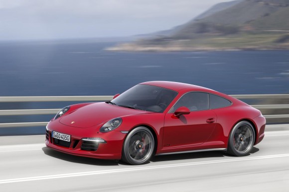 2015 Porsche 911 GTS specs & prices