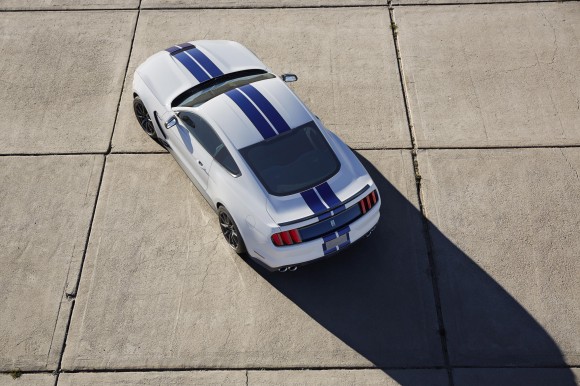 2015 Ford Shelby GT350 Mustang revealed