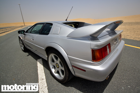 Classic Lotus Esprit V8 in Dubai video review