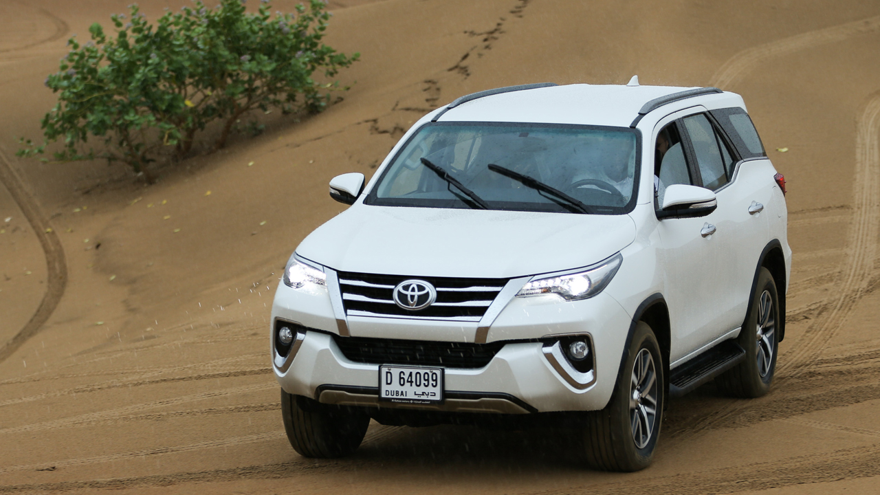 2016 Toyota Fortuner ??? video reviewMotoring Middle East: Car news ...