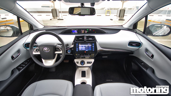 2016 Toyota Prius video review