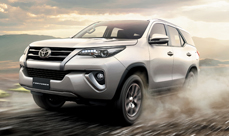 2016 Toyota Fortuner video review